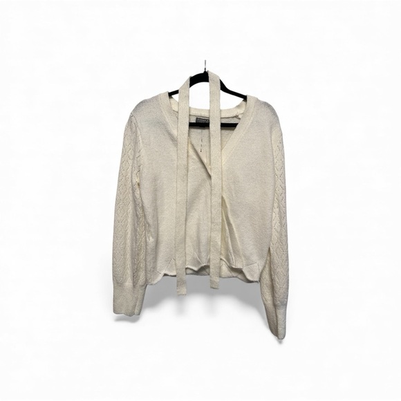 cupcakes Sweaters - NWT Cupcakes Cozy White Sweater w/ Wrap Belt Small